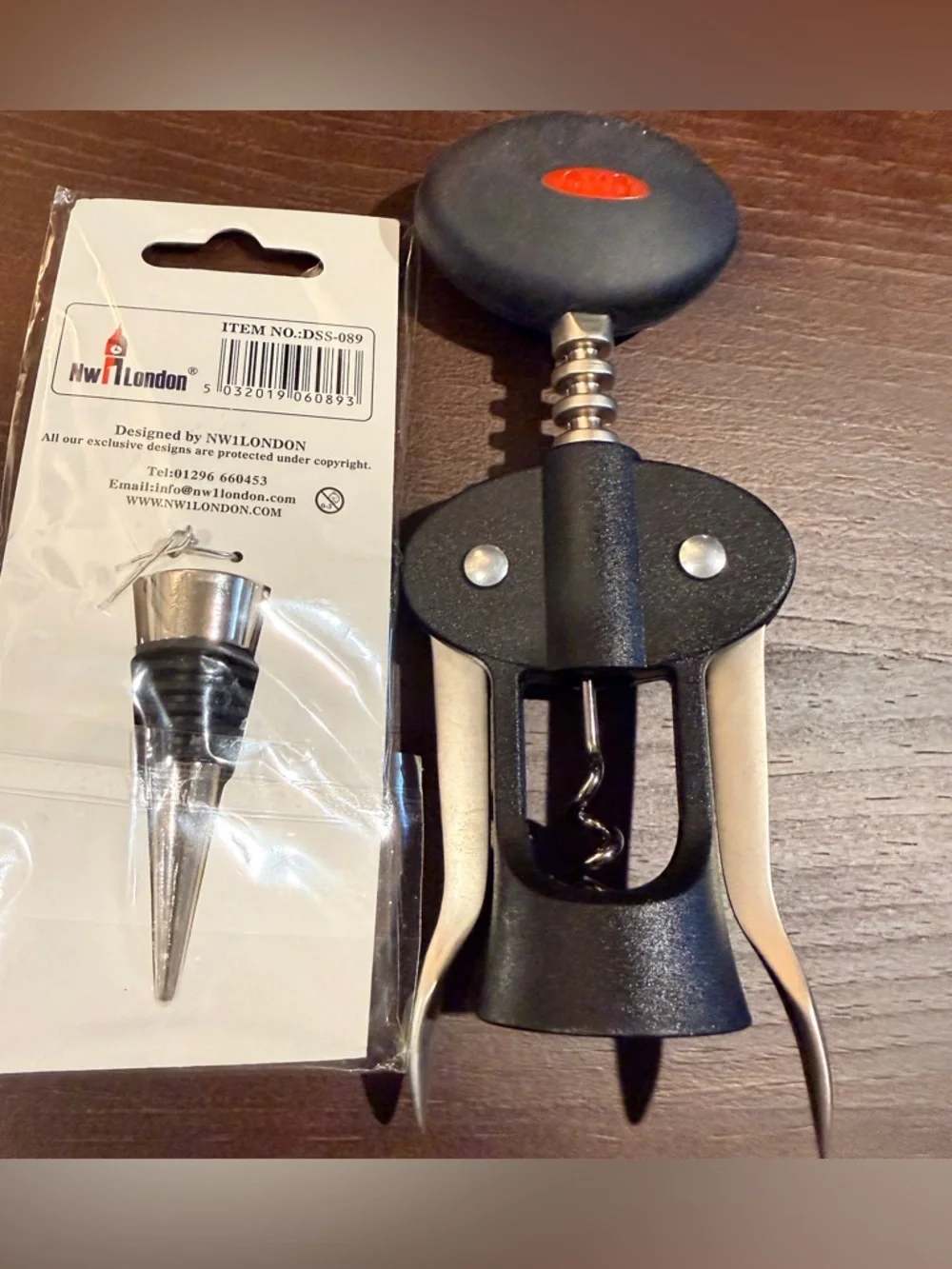 London Wine Stopper + Winged Corkscrew Set